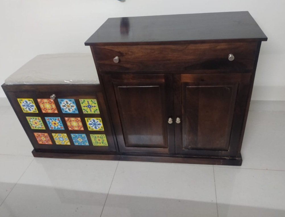 Bunny sheesam wood Shoe Rack With Tiles Fitting(honey finish) photo review