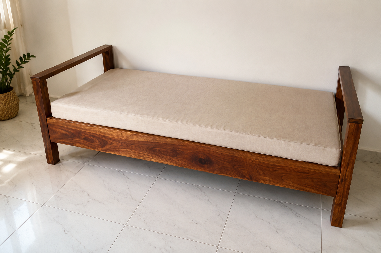 Auhara divan with matters (honey finish) photo review