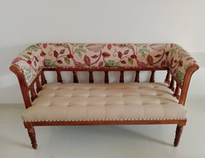 Bench with Back Rest in Honey Finish Mango Wood – Cotton Upholstery photo review