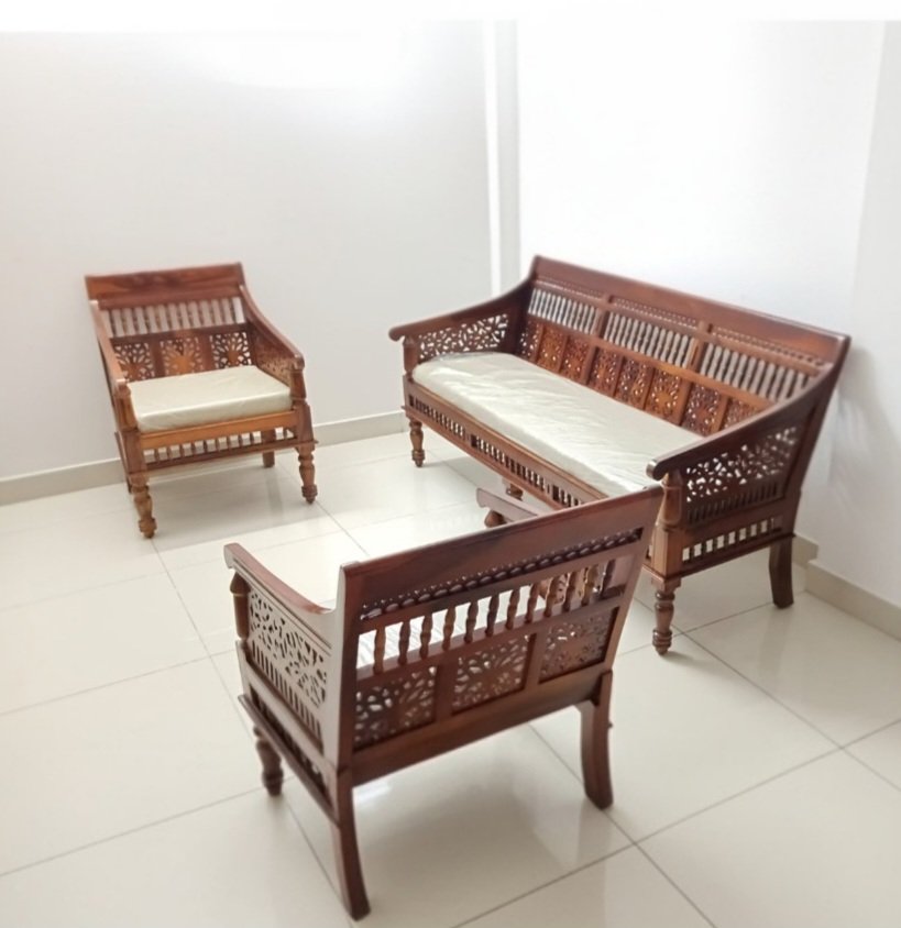 Modern carving Sheesham Wood Sofa(honey finish) photo review