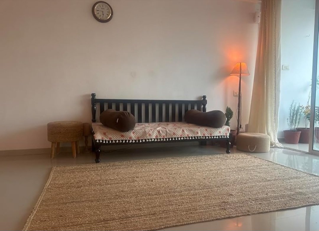 Tunop divan with mattress (walnut finish) photo review